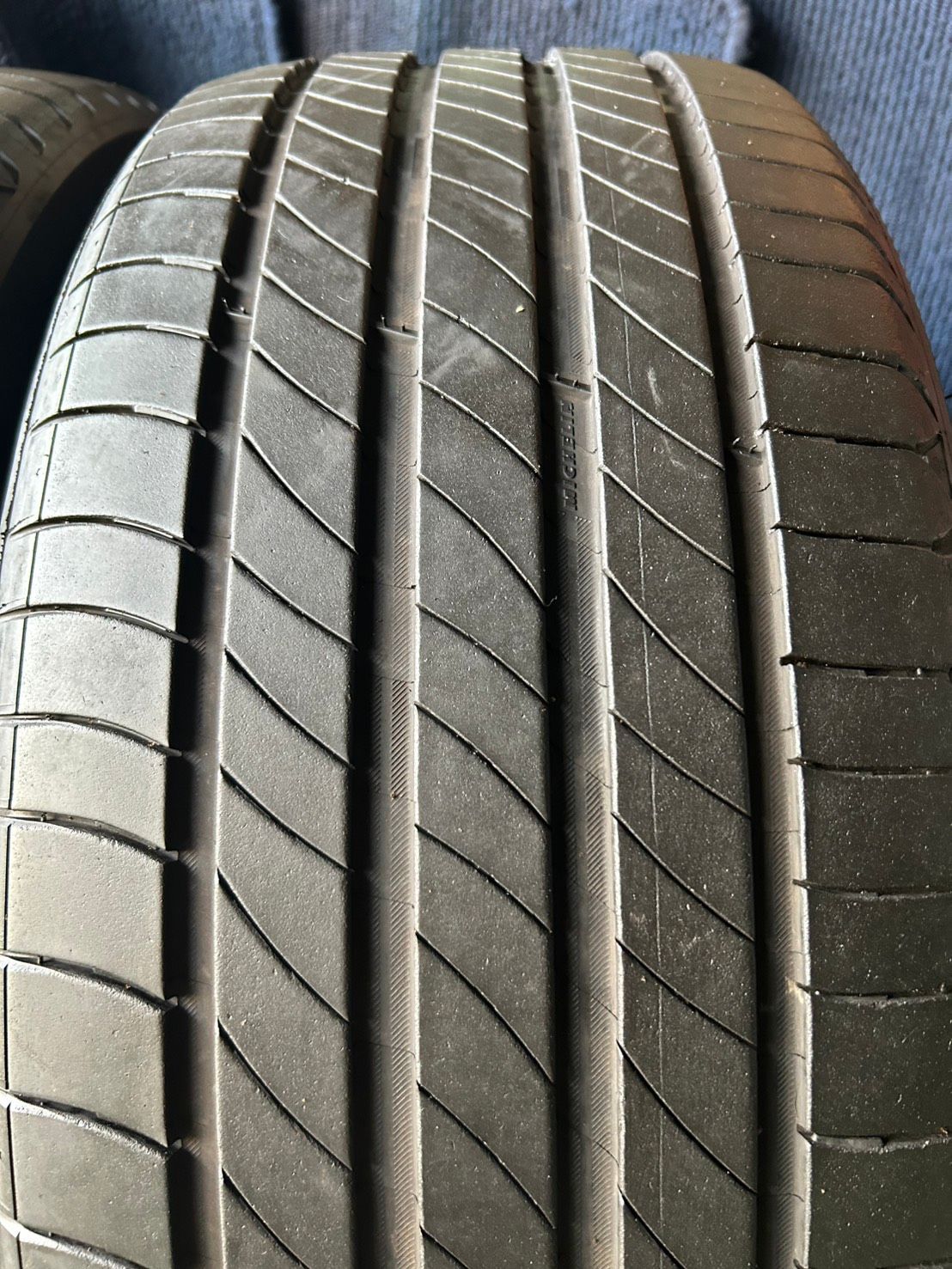 送料無料 2025年製造 溝5.5分山 MICHELIN PRIMACY4 2本 225|50R18 ASP3304
