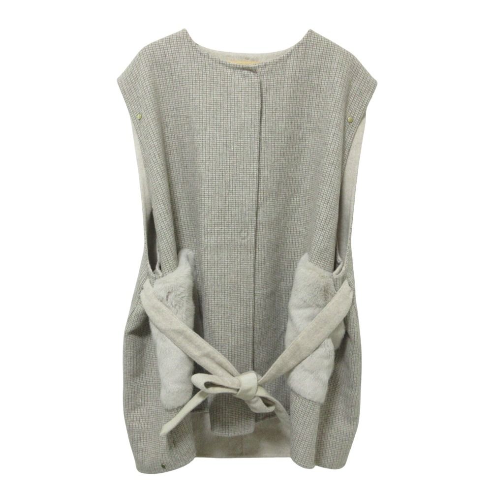 美品 24AW SEVEN TEN by MIHO KAWAHITO セブンテンバイミホカワヒト リバーシブル3WAYファージレ ベスト S グレージュ レディース 古着 中古 美品 24AW SEVEN TEN by MIHO KAWAHITO セブンテンバイミホカワ