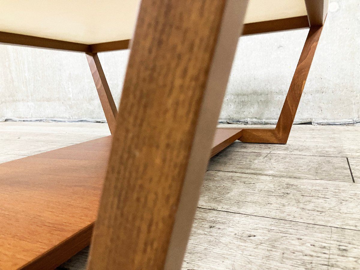 センターテーブル