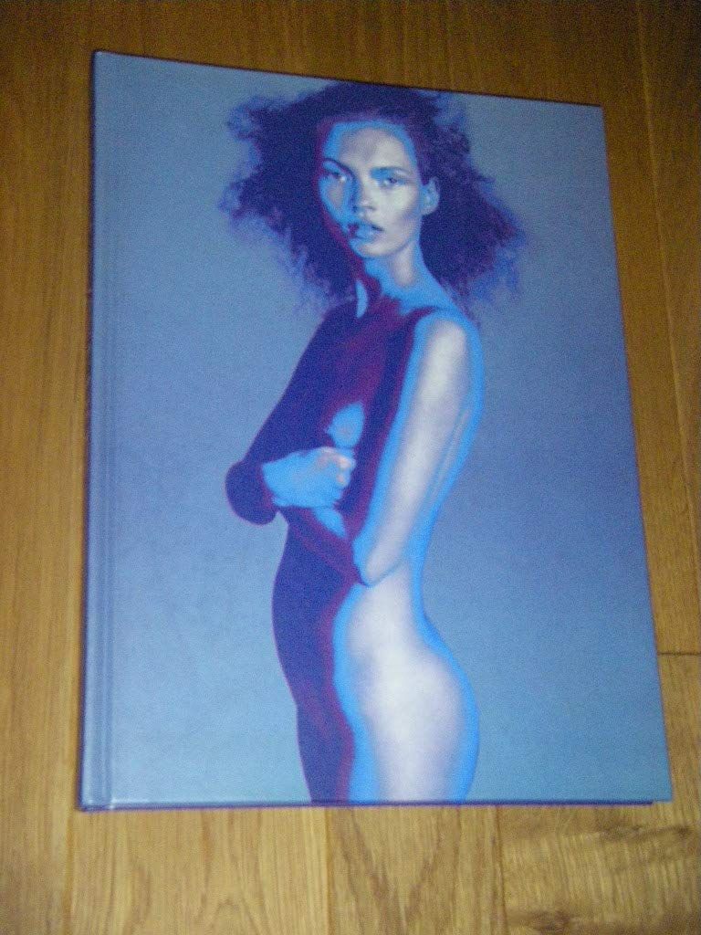 本 The Naked and The Dressed. Twenty years of Versace by Avedon |Schirmer |Mosel Verlag Gm | |K0805-250528-0135 |3888148413