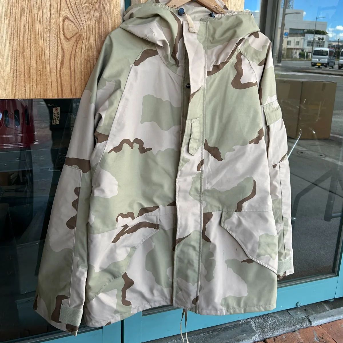 米軍実物　ecwcs デザート3カラー MILITARY 実物 新品 デッドストック 米軍 ECWCS Gen1型パーカー