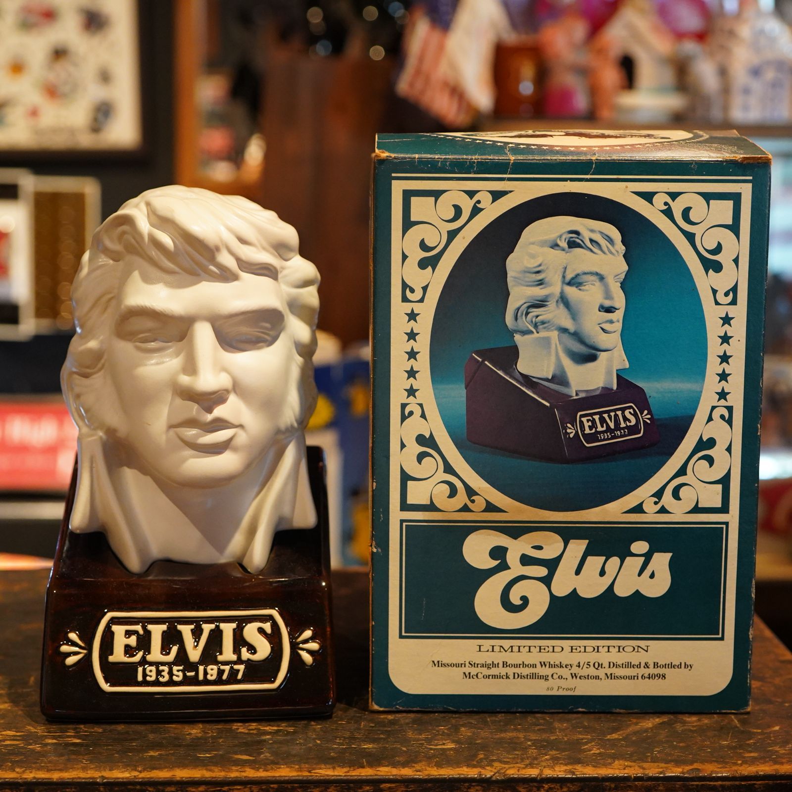 1977年製 Elvis Presley デカンタボトル with Music Box ウイスキー