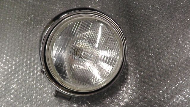 V-MAX JYA2WEE09KA005xxx の ヘッドライト 1757640895