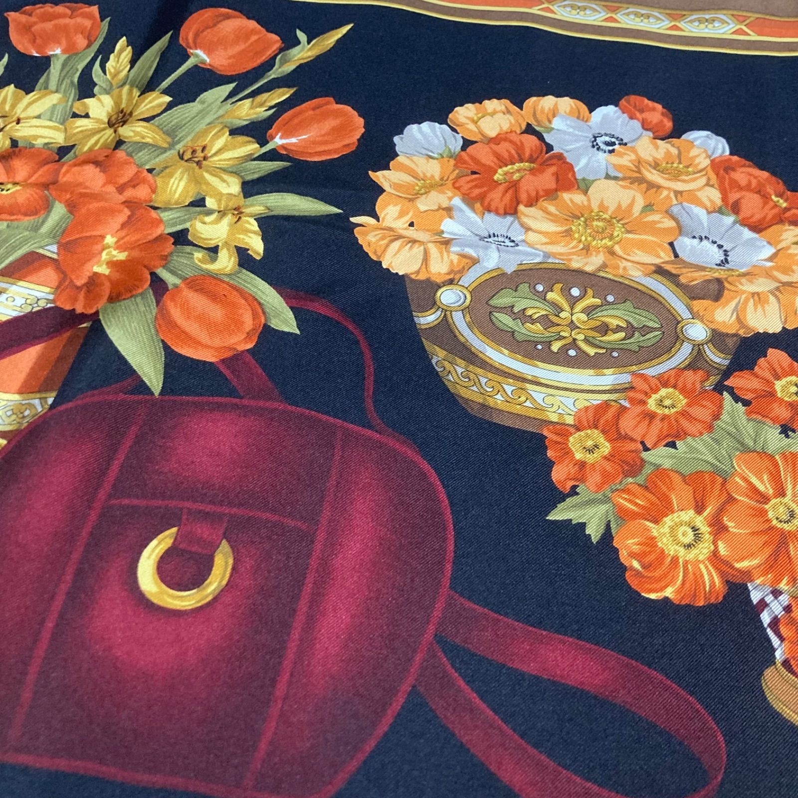 イタリア製　LANCEL シルク　スカーフ　ランセル　花柄　バラ　ローズ LANCEL ランセル 大判シルクスカーフ 花柄 バラ - メルカリ