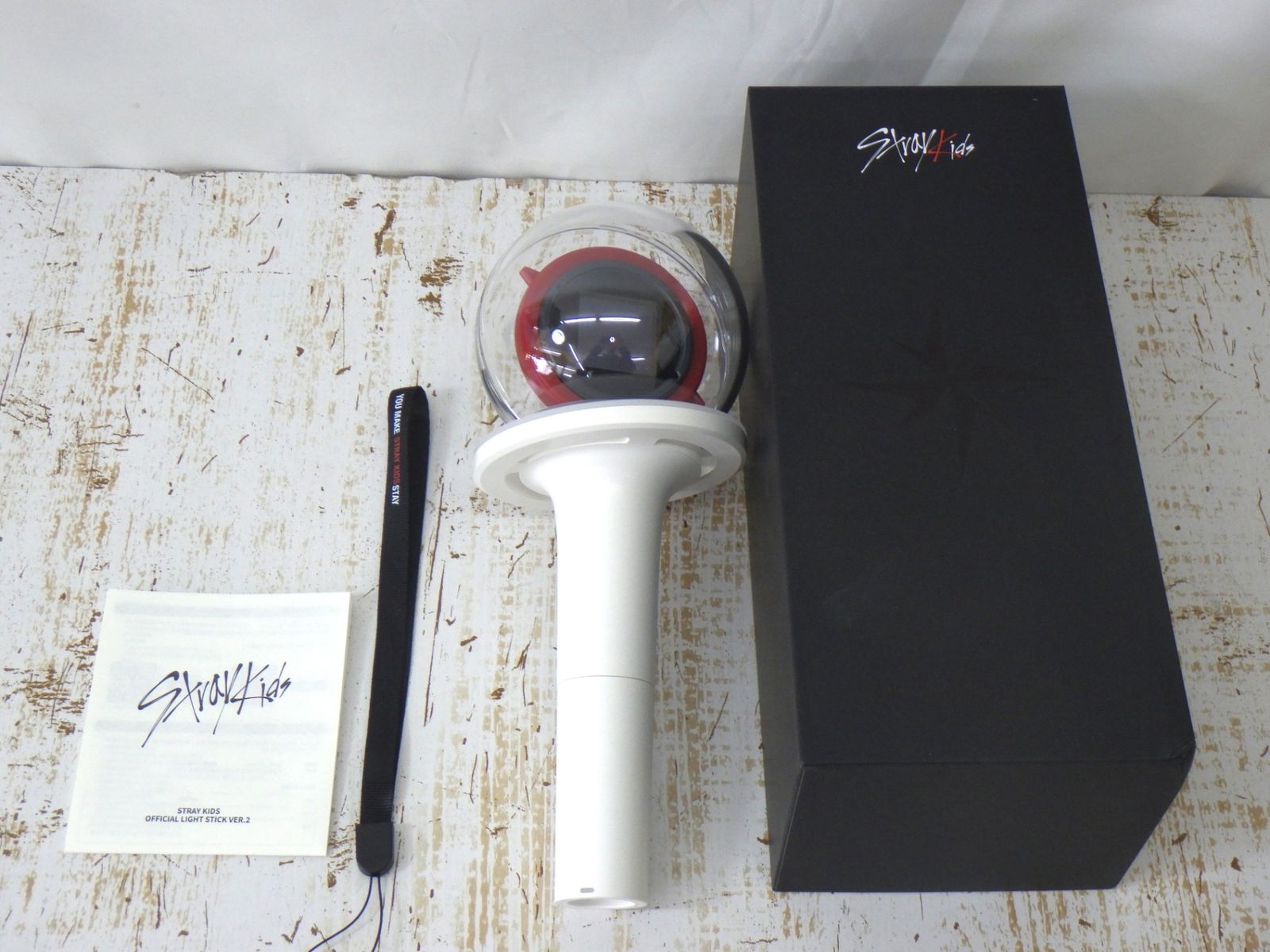 Stray Kids ペンライト OFFICIAL LIGHT STICK VER.2 ストレイキッズ 公式ペンライト バージョン2 スキズ K-POP 箱にイタミ