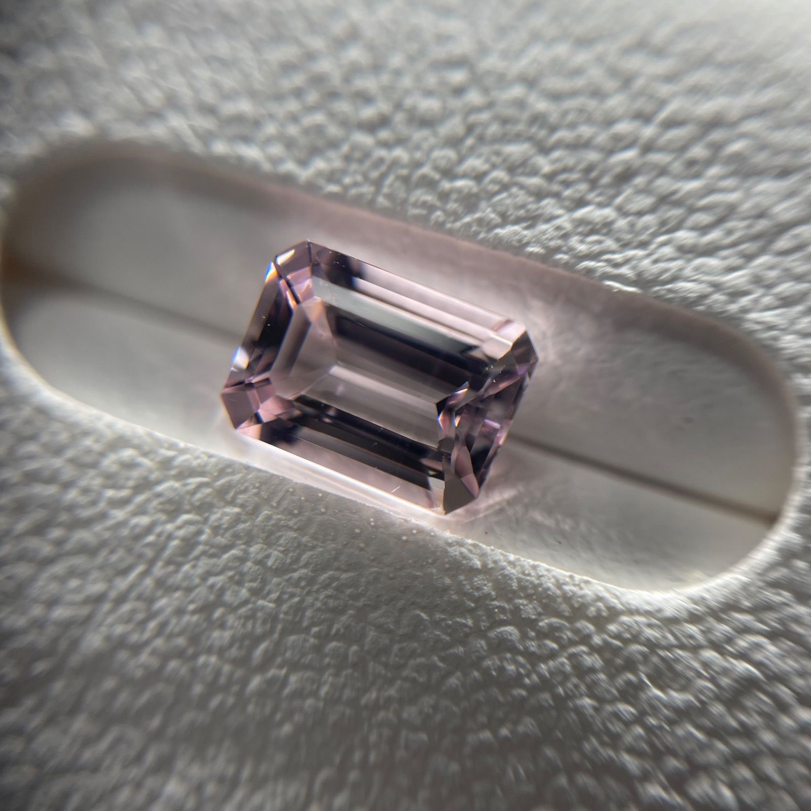 天然 モルガナイト ルース 1.168ct 桜ピンク エメラルドカット