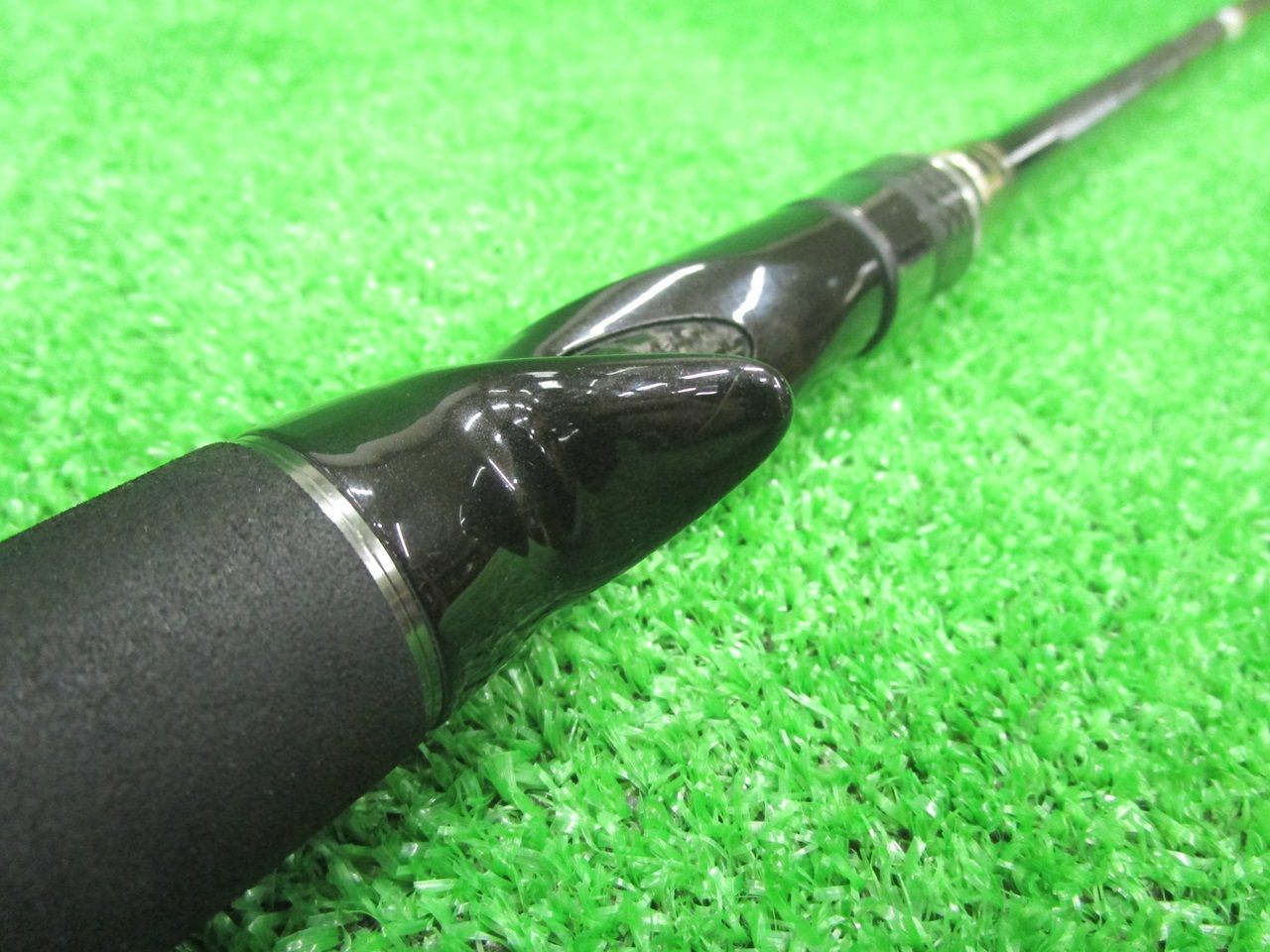 エバーグリーン カレイドインスピラーレ TKIC-610MR スーパークーガー 中古品 美品エバーグリーン カレイド インスピラーレ スーパークーガーBK