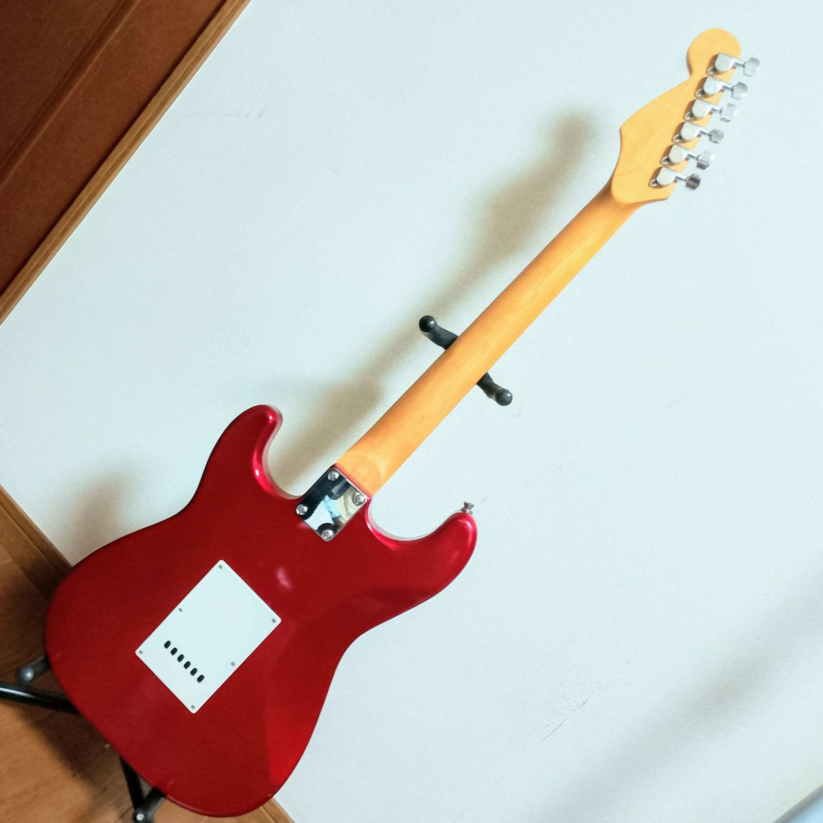 Photo Genic　ストラトキャスタータイプ　エレキギター　弦は新品！ Photo Genic ストラトキャスタータイプ エレキギター 弦は新品