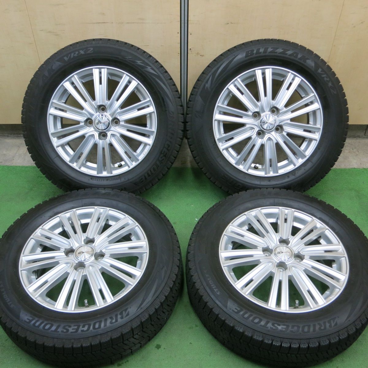 バリ溝！22年！キレイ！9分☆スタッドレス 185/65R15 ブリヂストン 