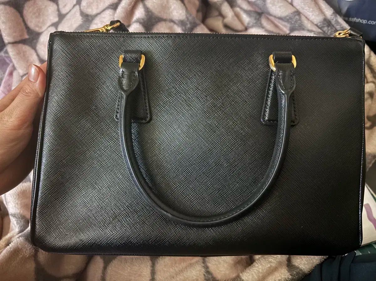 PRADA プラダ