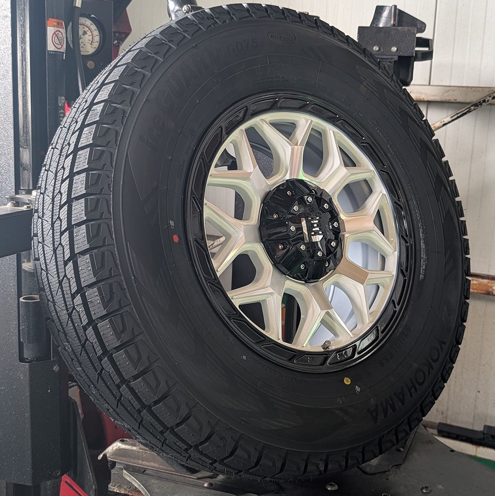 国産 スタッドレス プラド ハイラックス パジェロ トライトン ヨコハマ アイスガード G075 265 70R17