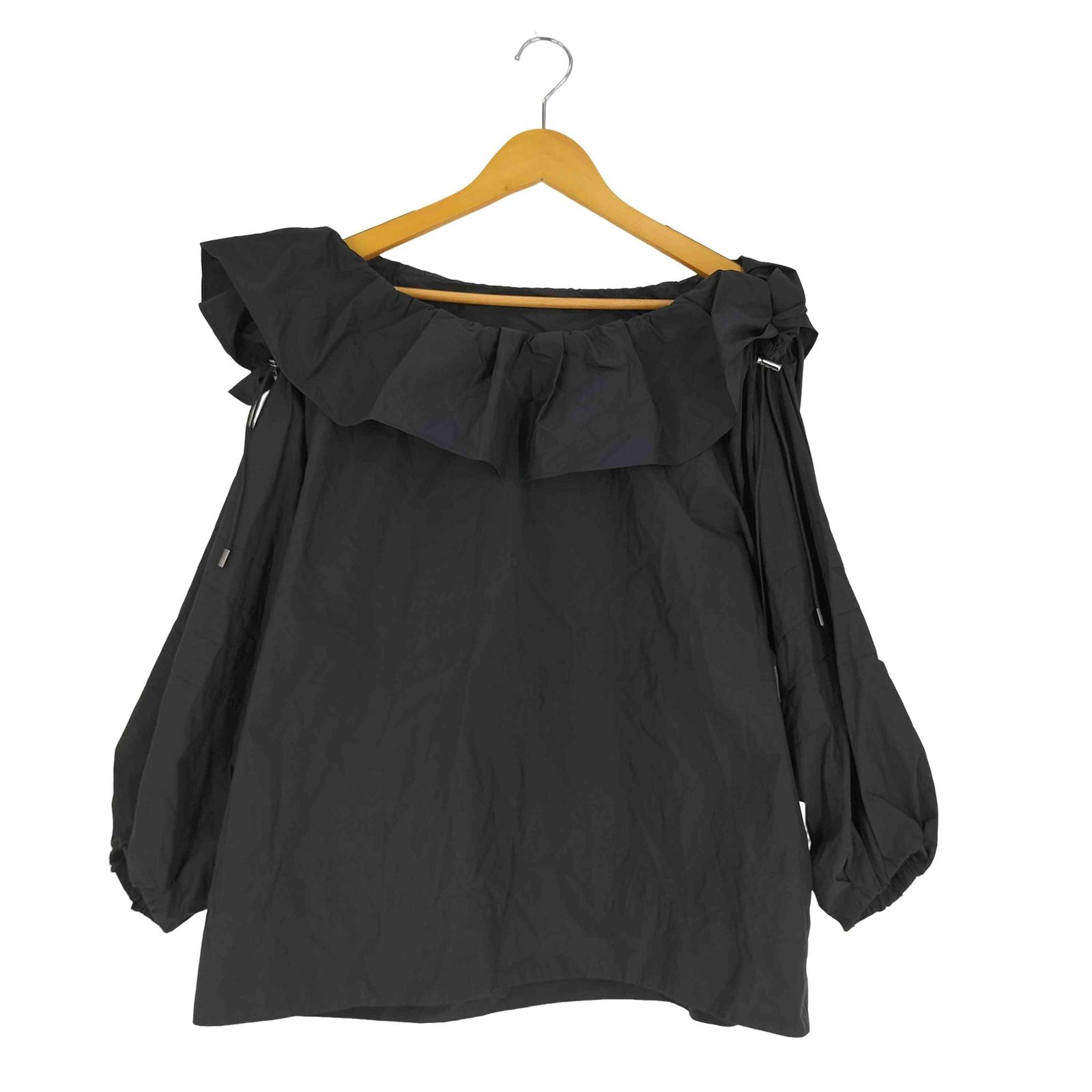 FRAY I.D - 【新品】FRAY I.D✴︎ ラッフルドロストブラウス 新作！ラッフルドロストブラウス | FRAY I.D | ショップブログ