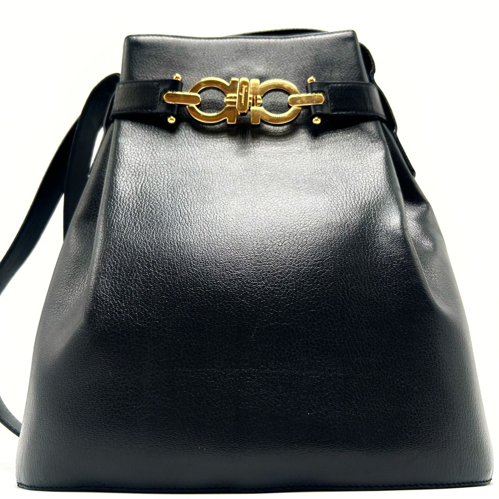 サルヴァトーレフェラガモ ガンチーニ 巾着型 ショルダーバッグAN21 316 美品 Salvatore Ferragamo サルヴァトーレ フェラガモ ダブル