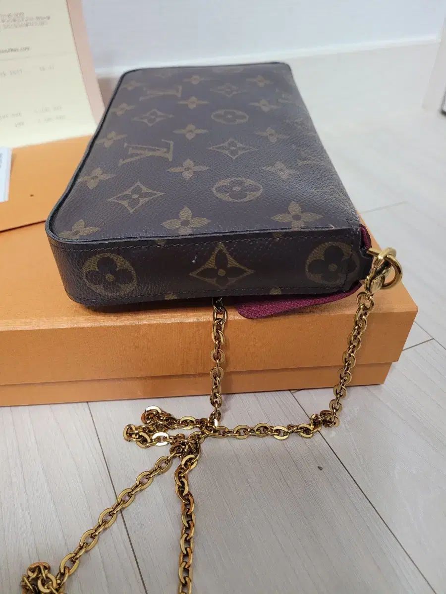 ポシェット ポシェット