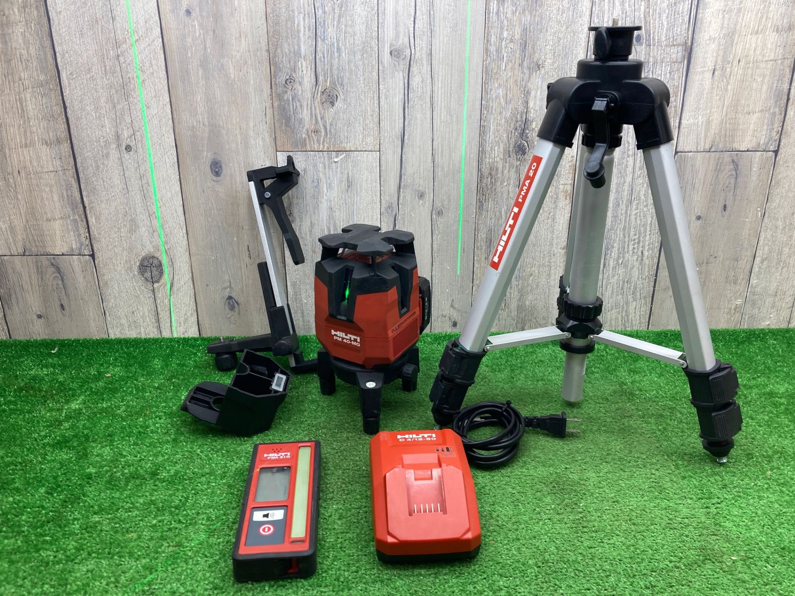 中古品】◇ヒルティ(HILTI) マルチラインレーザー PM40-MG バッテリー1個 充電器 受光器(通電のみ確認) 三脚付◇アクトツール富山店◇SC  - メルカリ