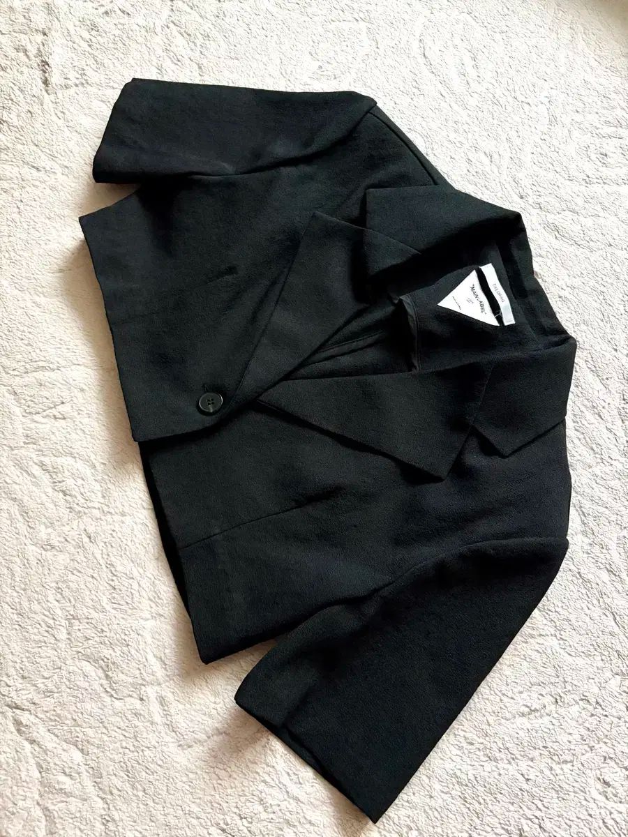 黒 カラー クロップド ジャケット セール】オーバーカラークロップド