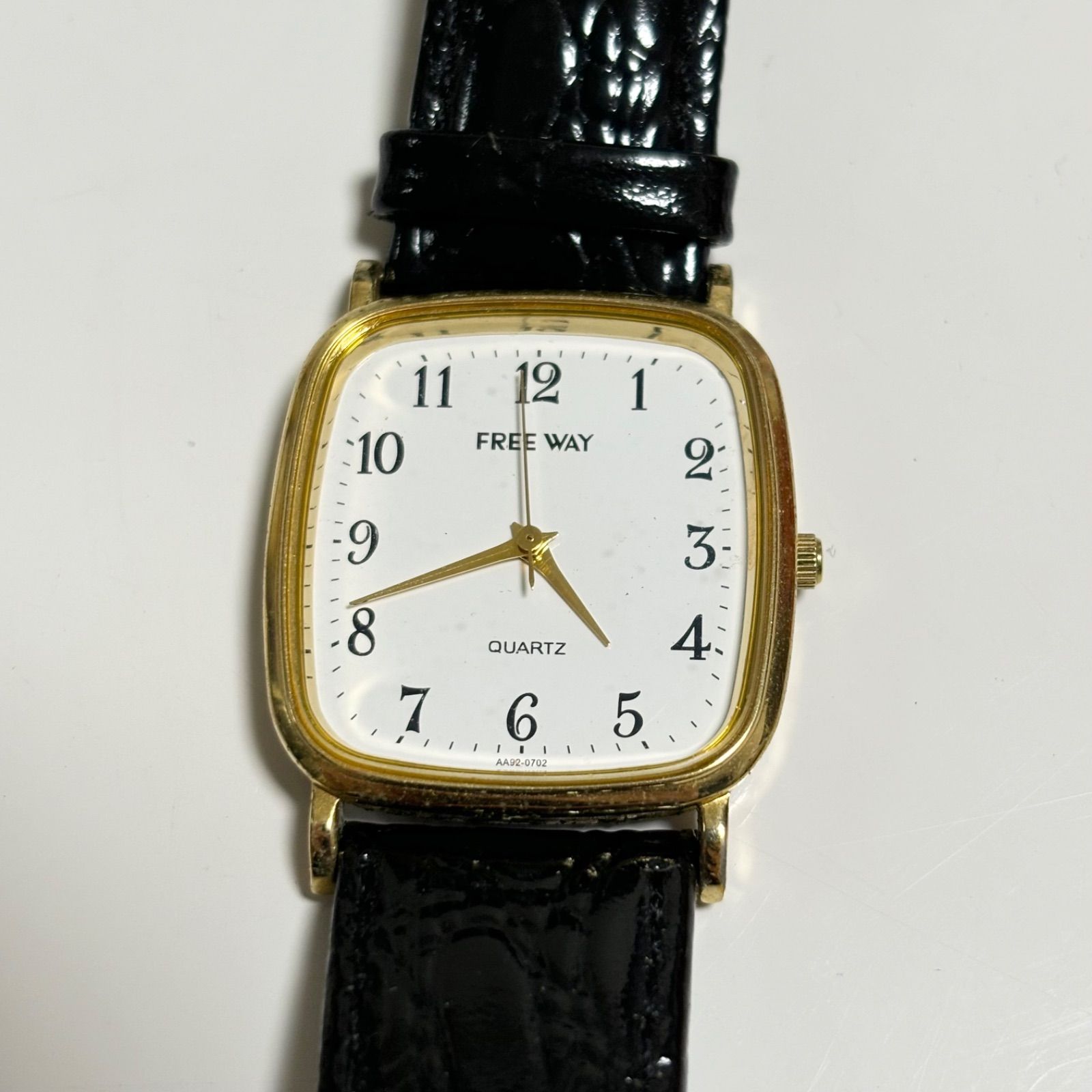 Louis & Balencia K22GP クォーツ腕時計 A2947 Louis & Balencia K22GP クォーツ腕時計 A2947