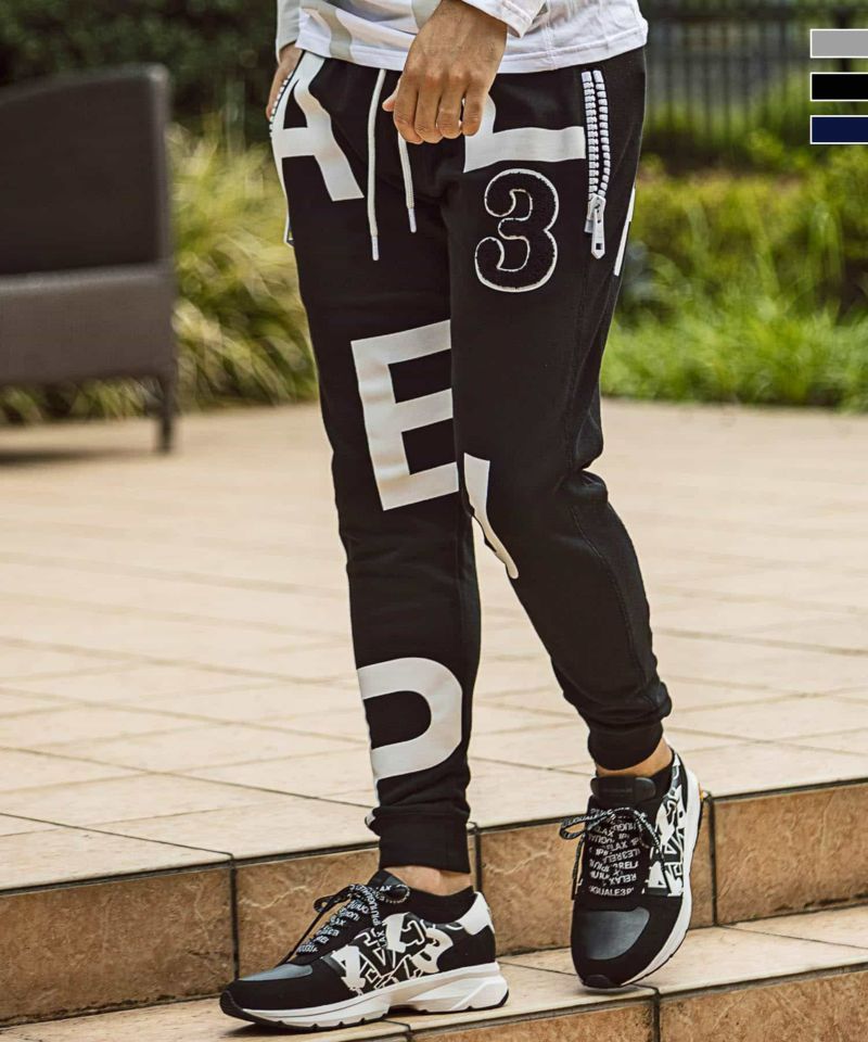 J3074 美品 ウノピゥウノウグァーレトレ ストレッチモバイル