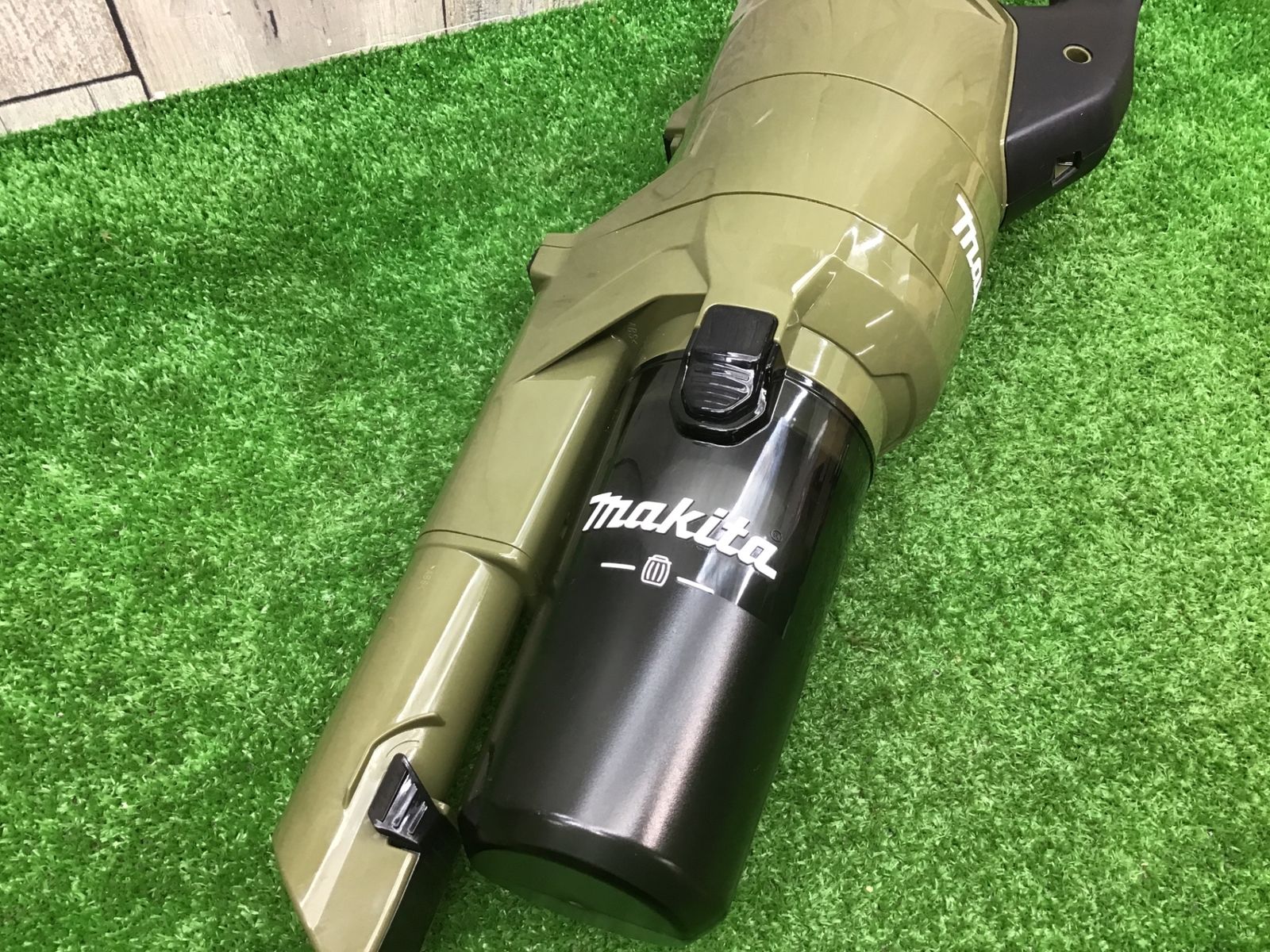 中古品 □ makita コードレスクリーナー CL003GZO □ O □ ITB4HQOJPO6F