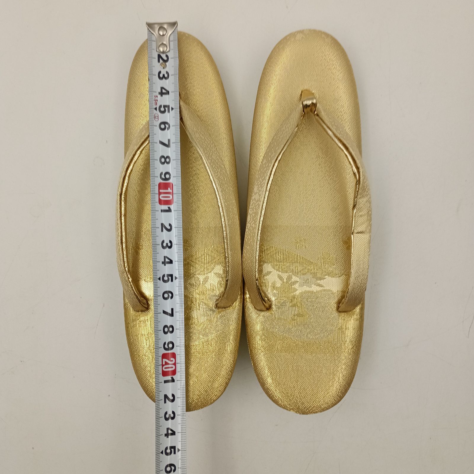 【美品】ゴールドの下駄とバッグのセット SOUBIEN 草履バッグセット 成人式 草履 バッグ 世美庵 金