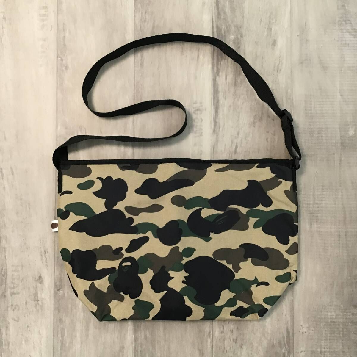 ☆付録未開封☆ 2010 ムック本 a bathing ape BAPE CAMO BAG