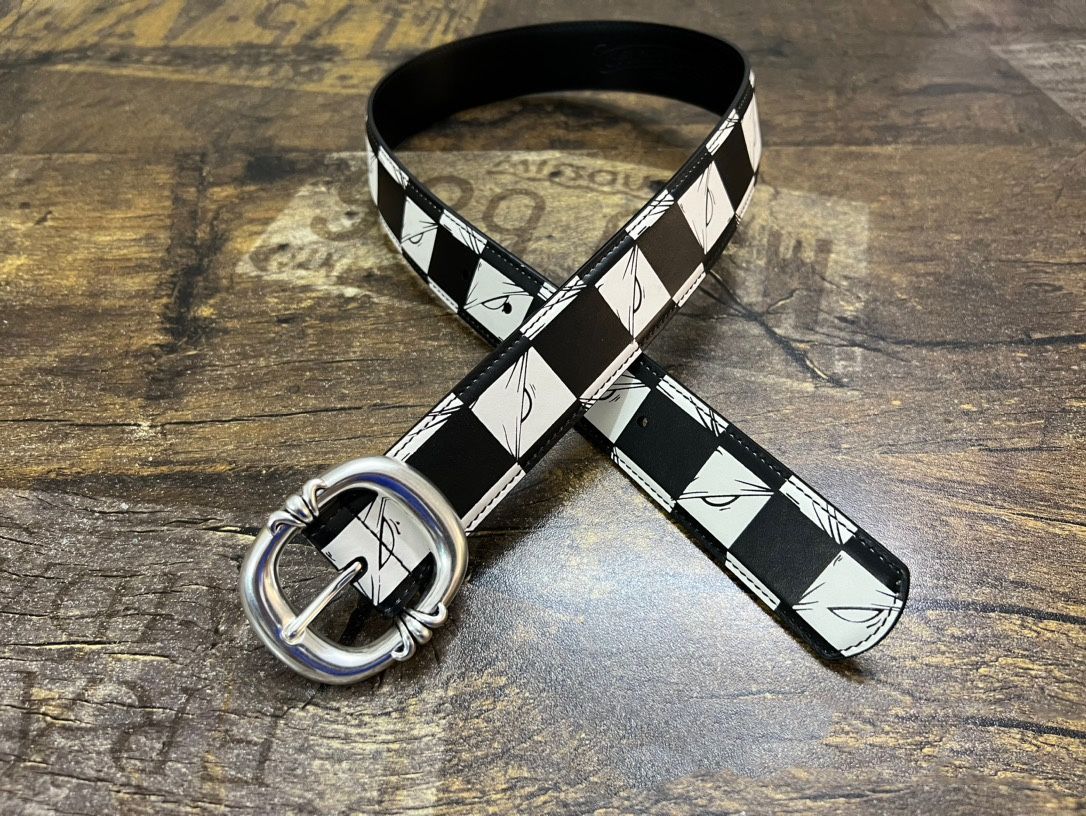 人気 クロムハーツ Chrome Hearts ベルト 刻印 目 白黒