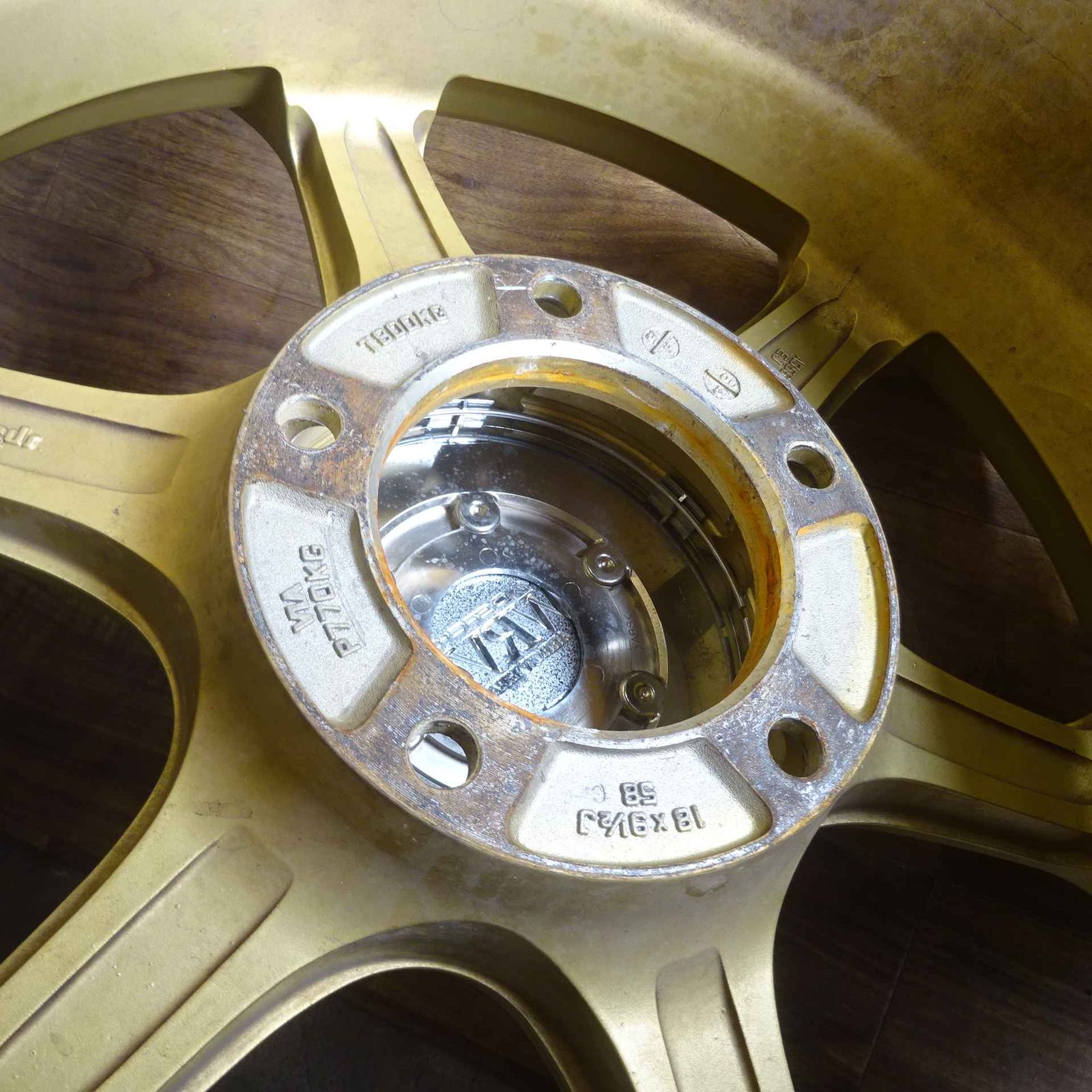 18 ×9.5J