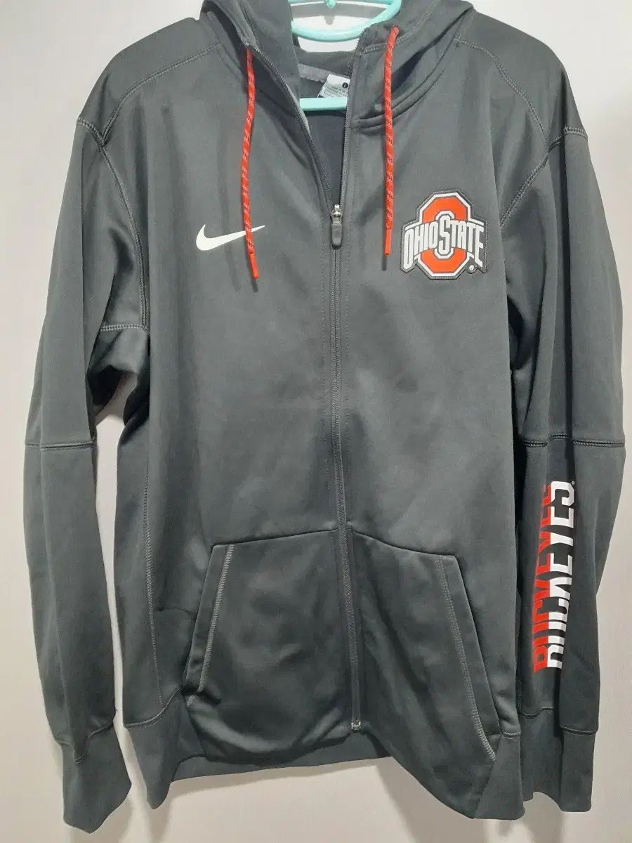 Nike(ナイキ） フードジャケット L 100 105