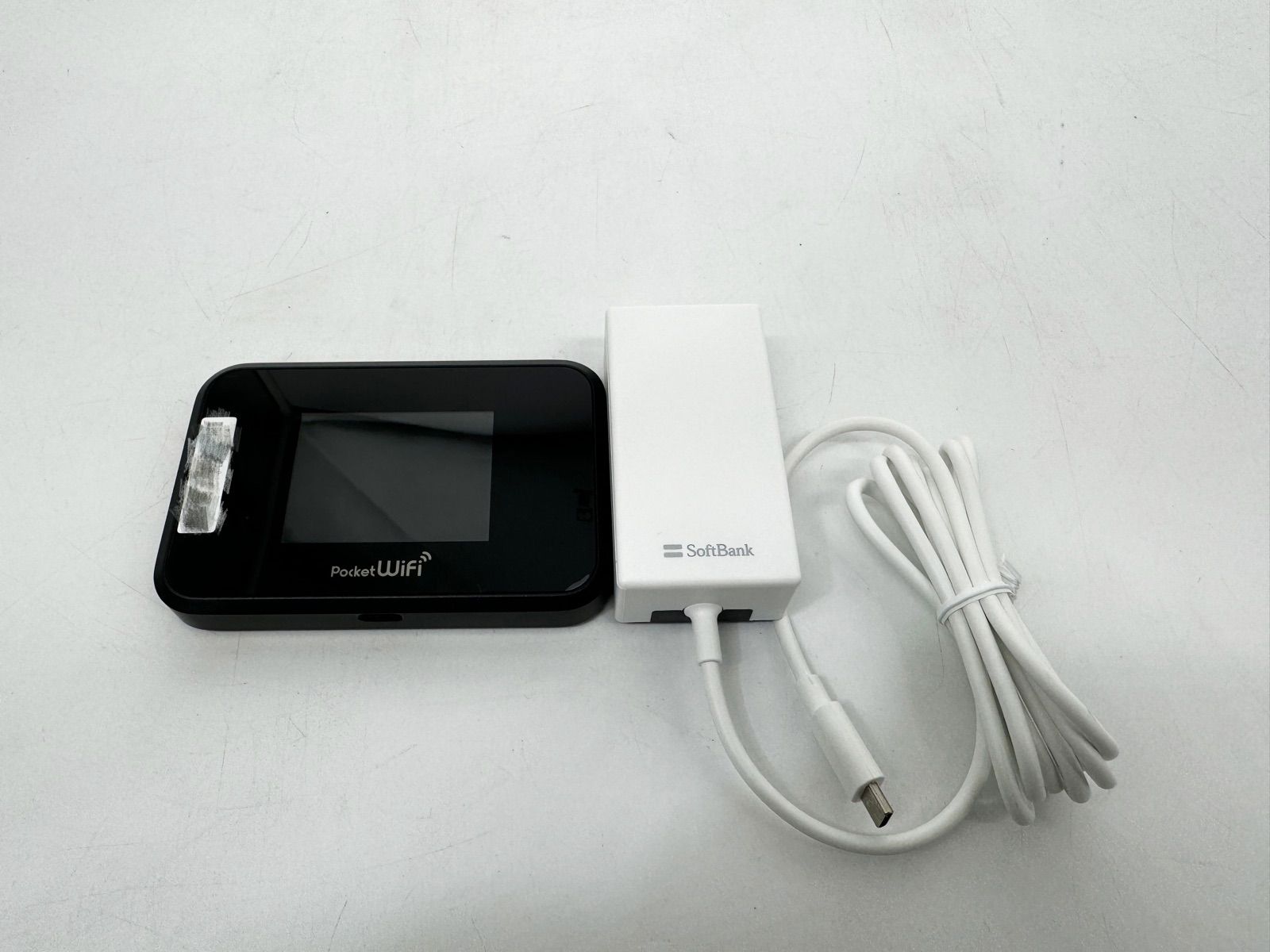 シャープ製Pocket Wi-Fi 809SH 大容量バッテリー　SIM フリー 純正充電器付き