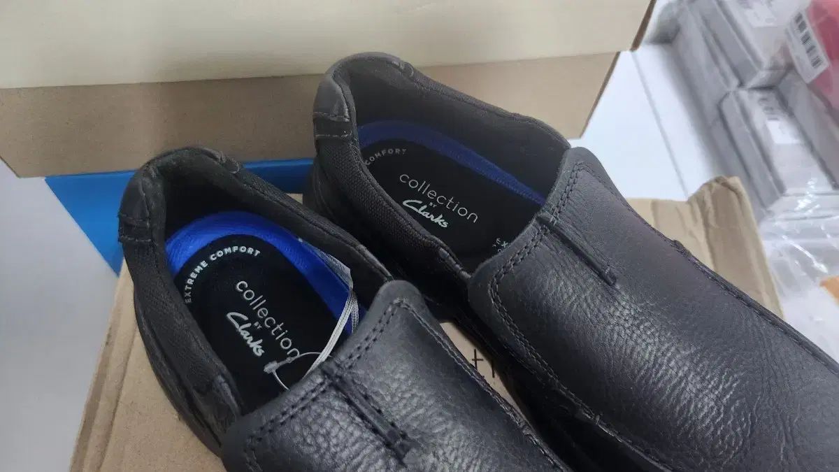 Clarks クラークス