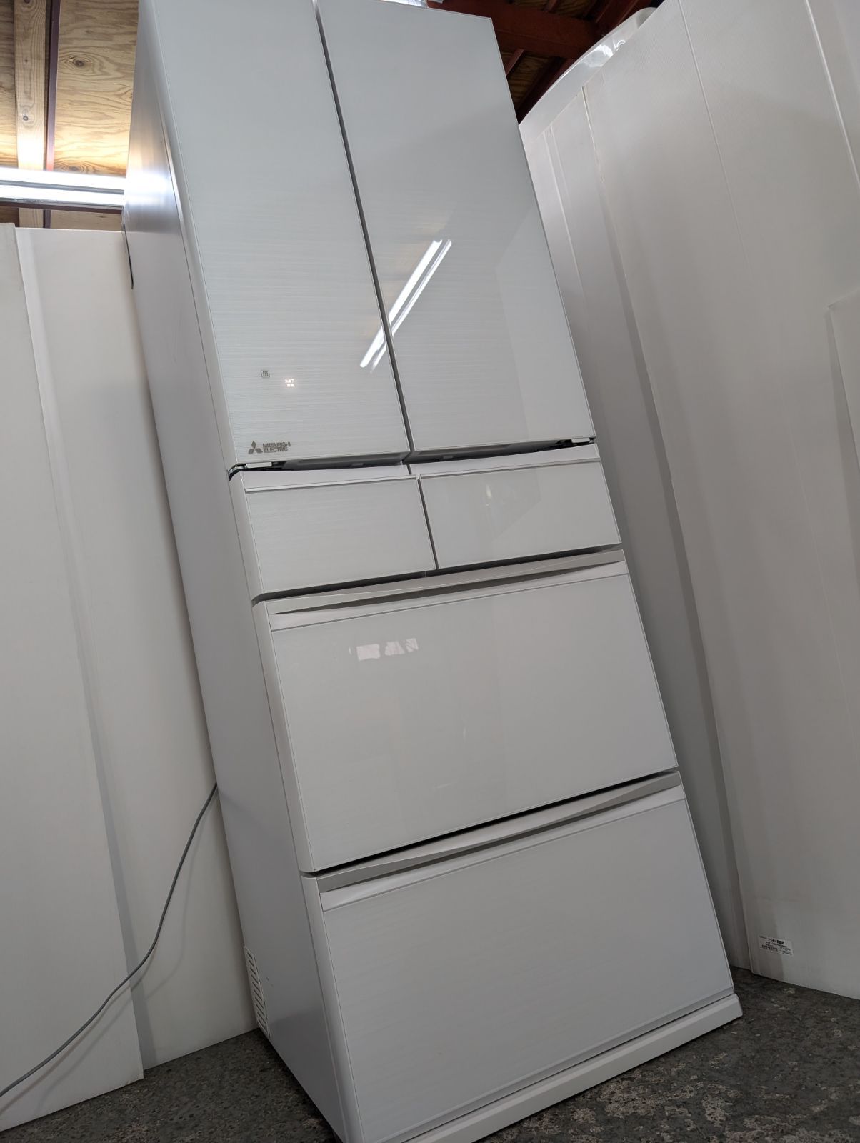 冷蔵庫 三菱 置けるスマート大容量 切れちゃう瞬冷凍AI クリスタル  