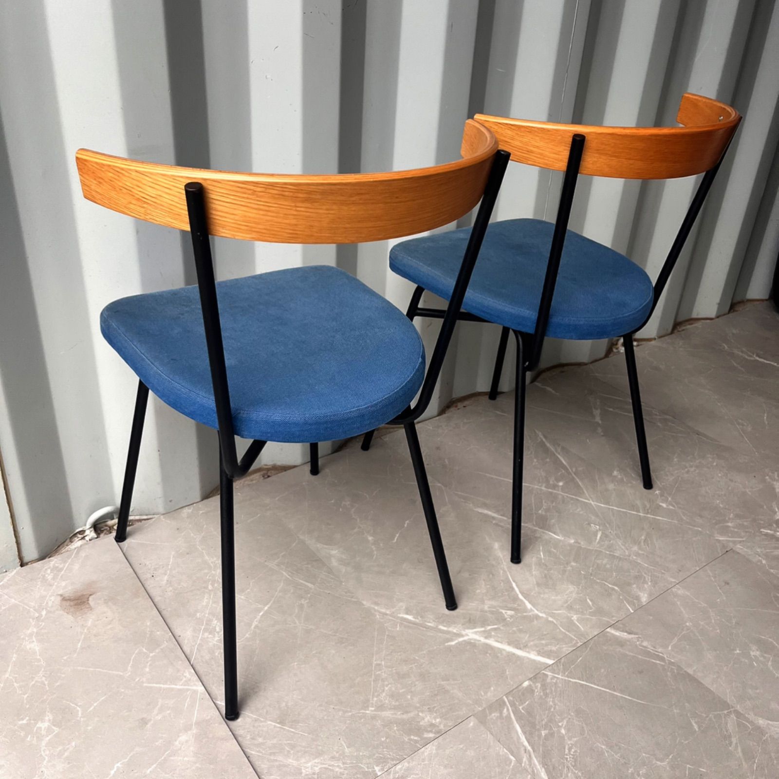 取付無料！イデー フェレチェア 北欧モダン風ブルーダイニングチェア2脚✨ 取付無料！イデー フェレチェア 北欧モダン風ブルーダイニングチェア2