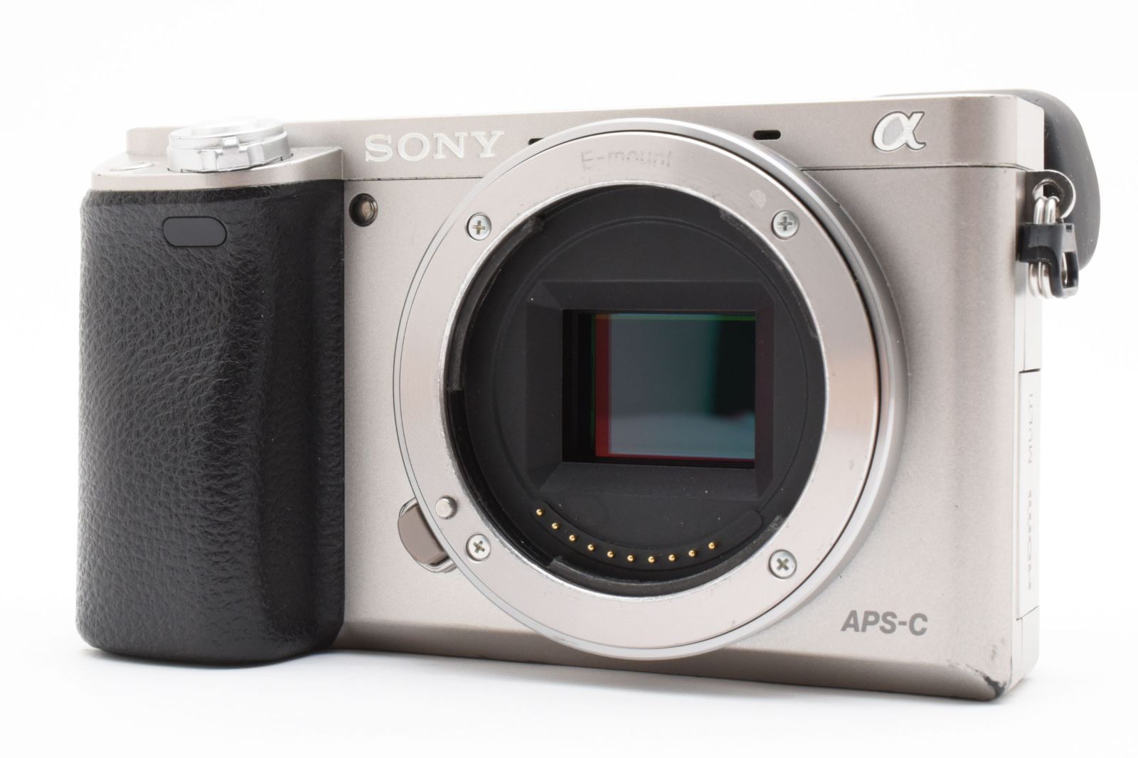 α6000