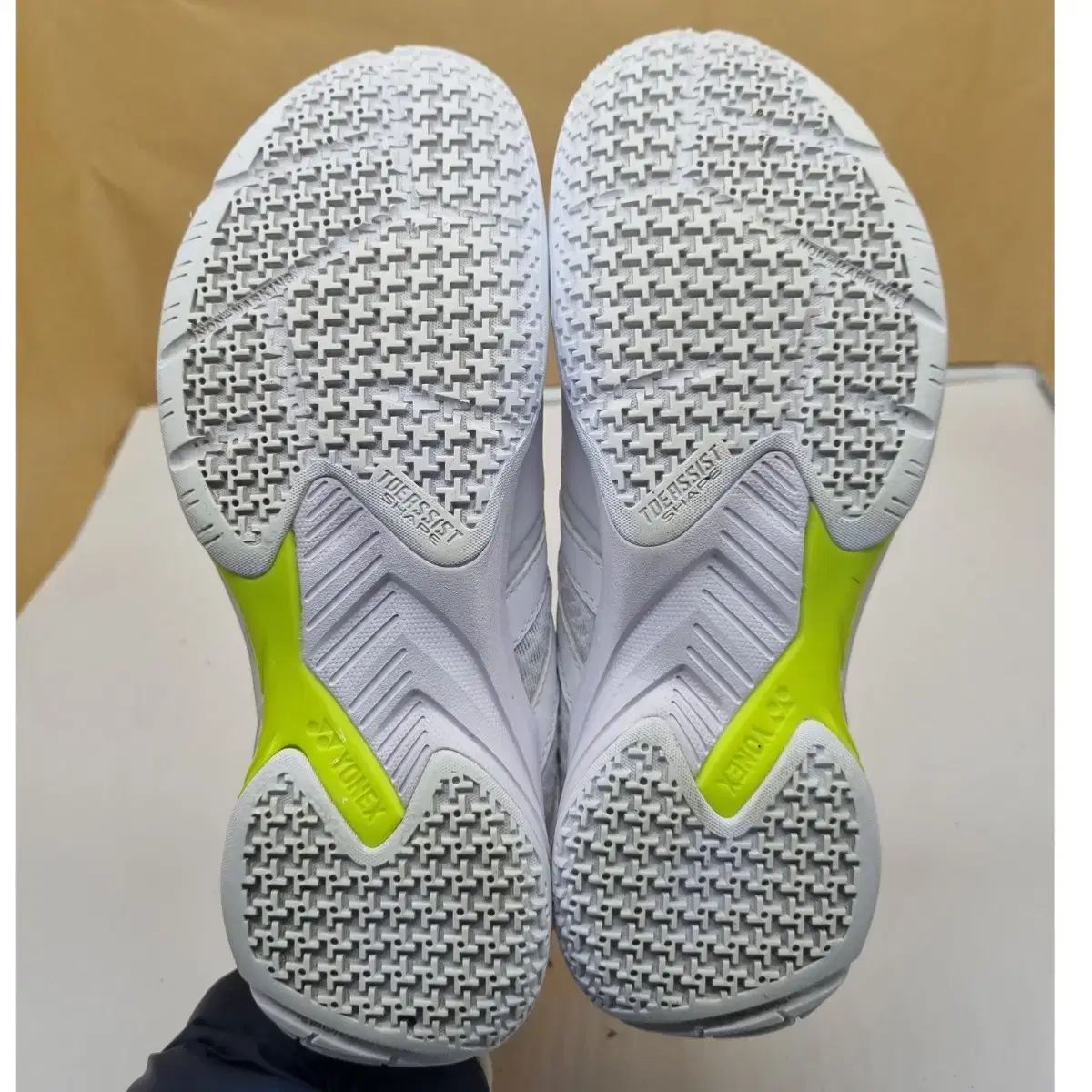 来店をご期待! YONEX ヨネックス ケイ K スケード バドミントンシューズ 245 アイテム最大70％オフ！