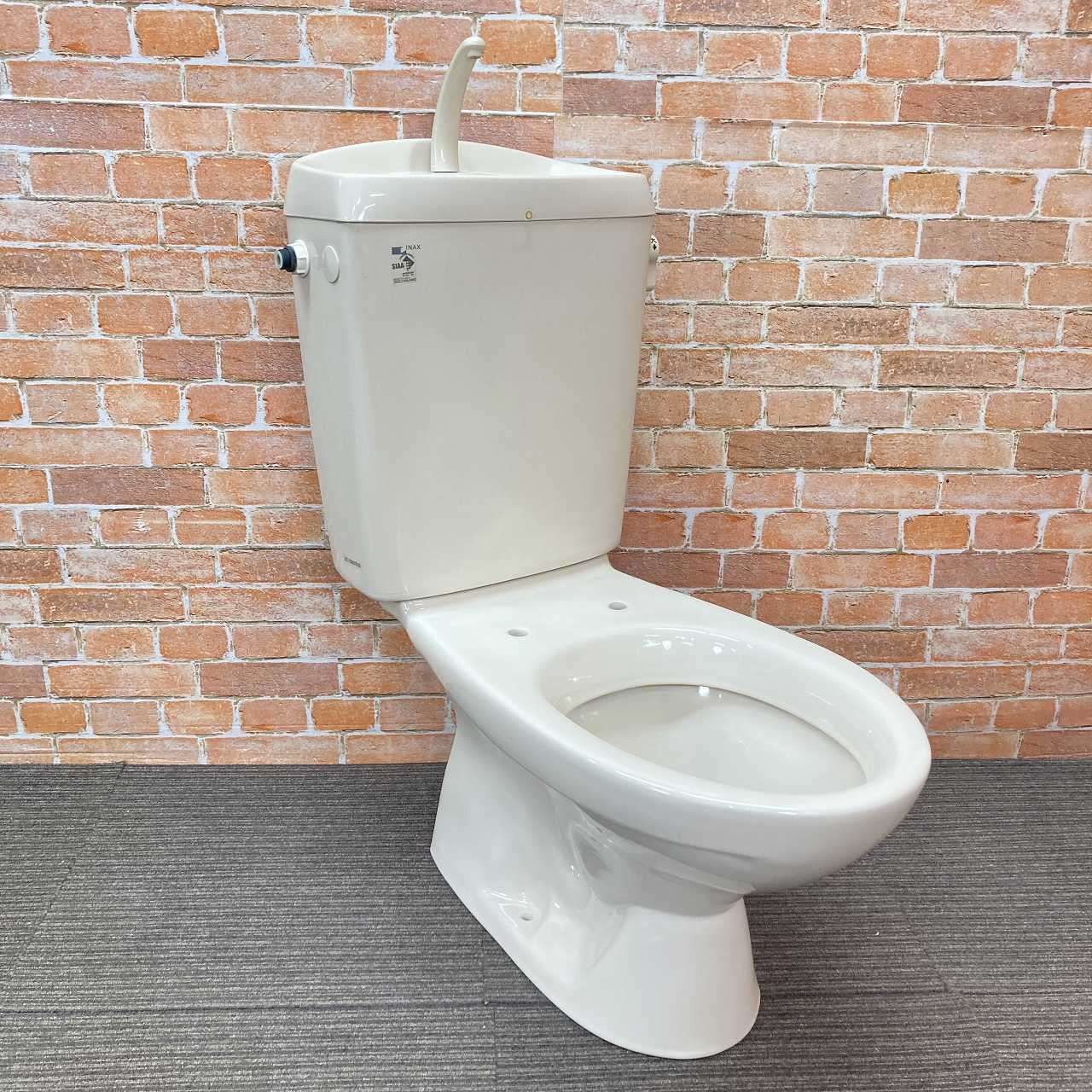 型番不明 とFRP製タンク