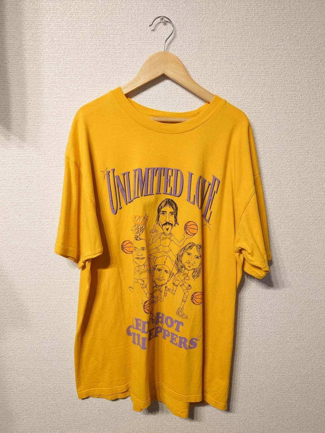 レッドホットチリペッパーズ_RED HOT CHILI PEPPERS  古着Tシャツ LOS ANGELES LAKERS XLサイズ
