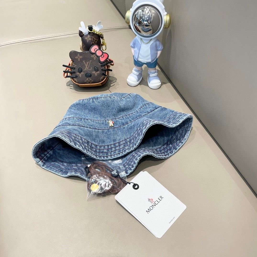 MONCLER