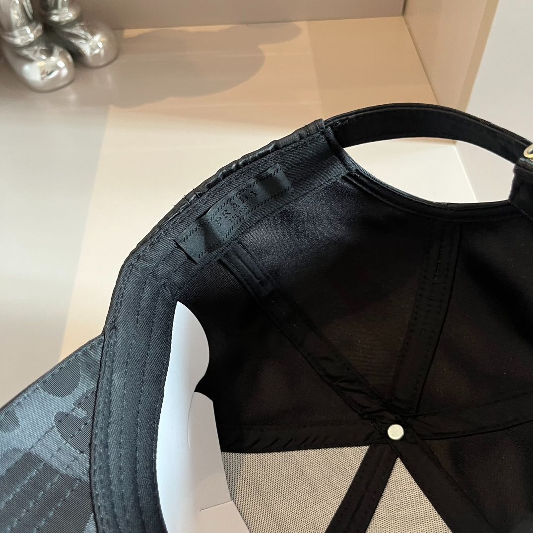 Prada（プラダ） メンズ用 ベースボールキャップ -WTO輸入1