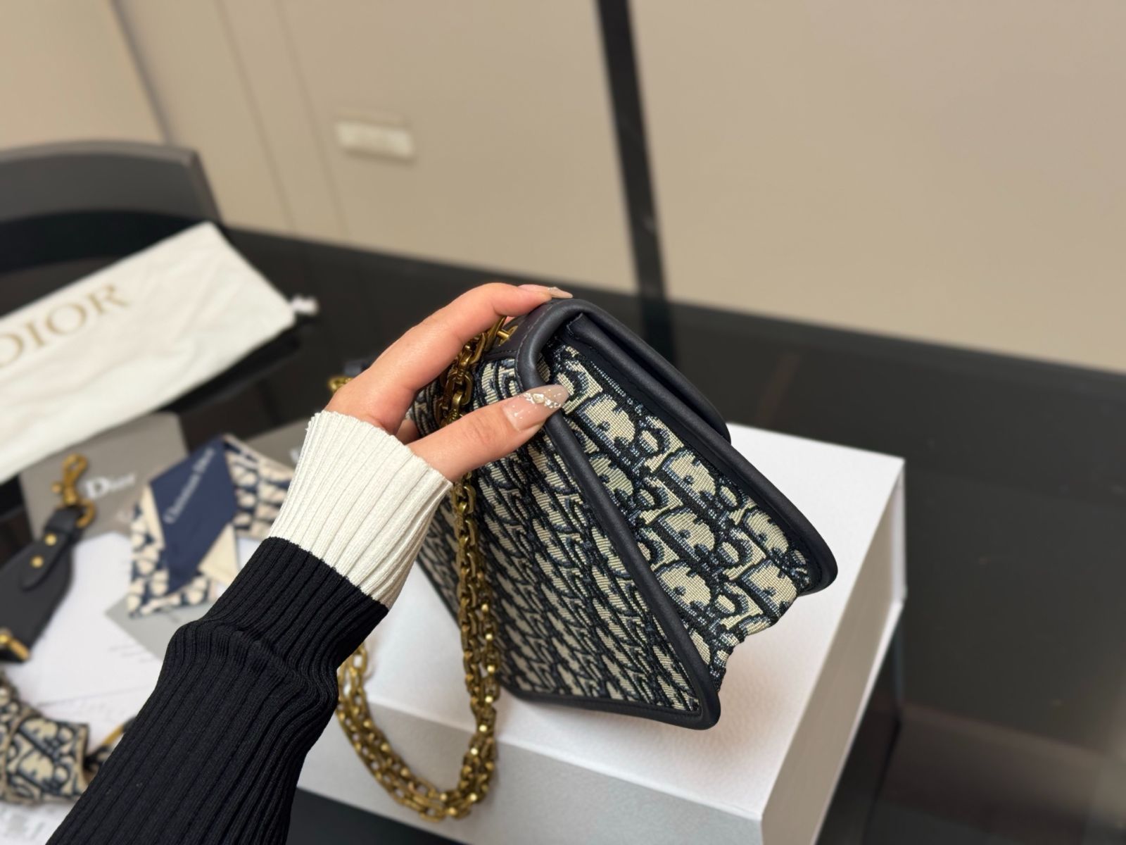 DIOR オブリーク ショルダーバッグ メッセンジャーバック ディオール Dior オブリーク ショルダー 斜めがけ バッグ 極美品