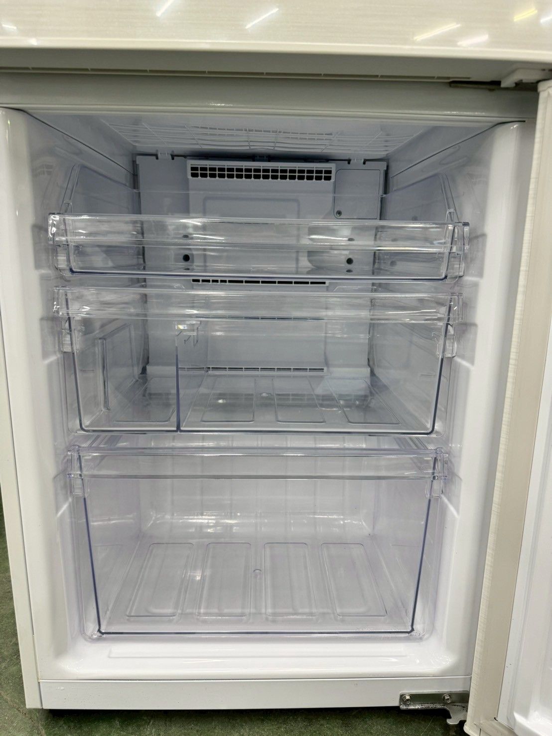 大阪送料無料★3か月保障付★冷蔵庫★2018年★SJ-PD27D-T★IR356 大阪送料無料☆3か月保障付き☆冷蔵庫☆シャープ☆2ドア☆2018年☆SJ