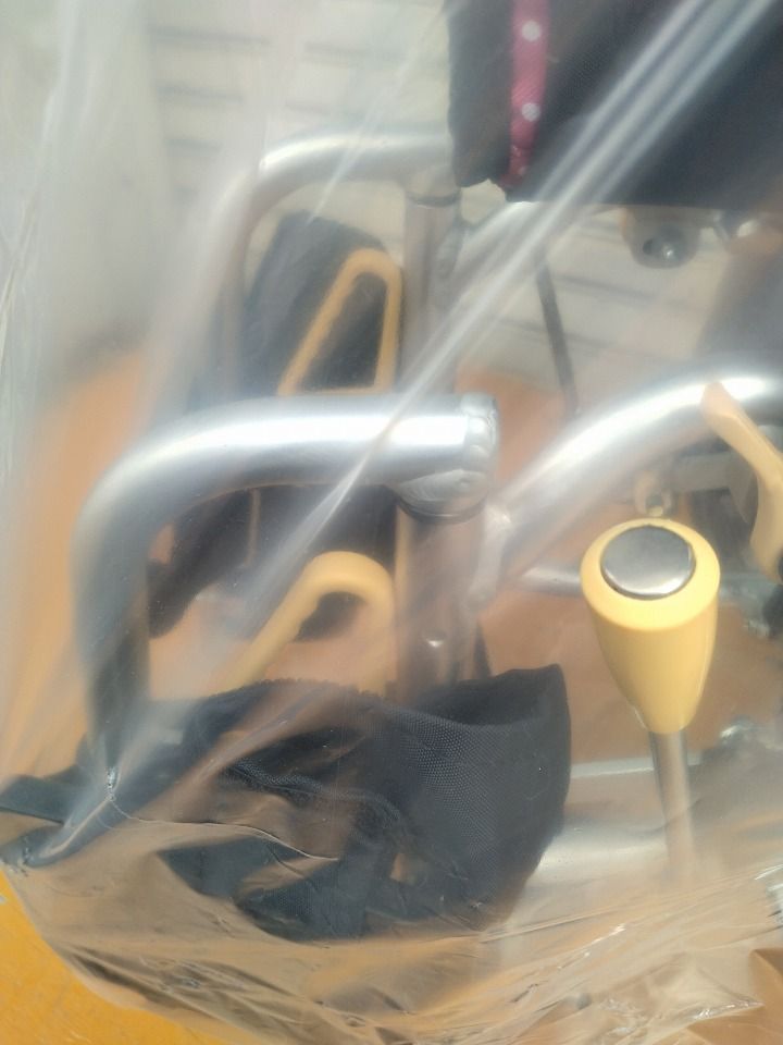 送料無料 一部地域を除く 自走式車椅子 ウルトラシリーズ NA-U2W KM-25-0911-08