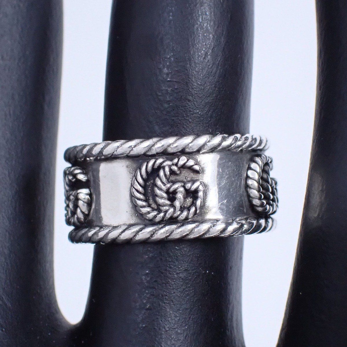 GUCCI Gロゴ　バングル　ブレスレット　レザー　シルバー　ロゴ　ブラック GUCCI（グッチ） ブレスレット レザー/シルバー925 ブラック/シルバー