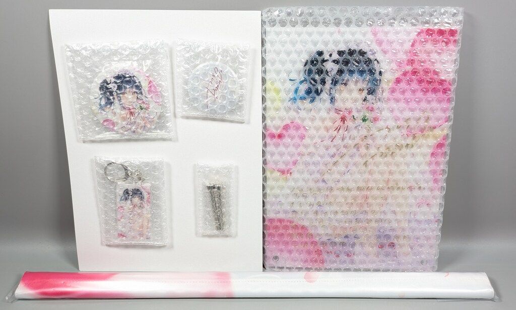 鈴原るる2021誕生日グッズ アクキー&缶バッジ&タペストリーセット