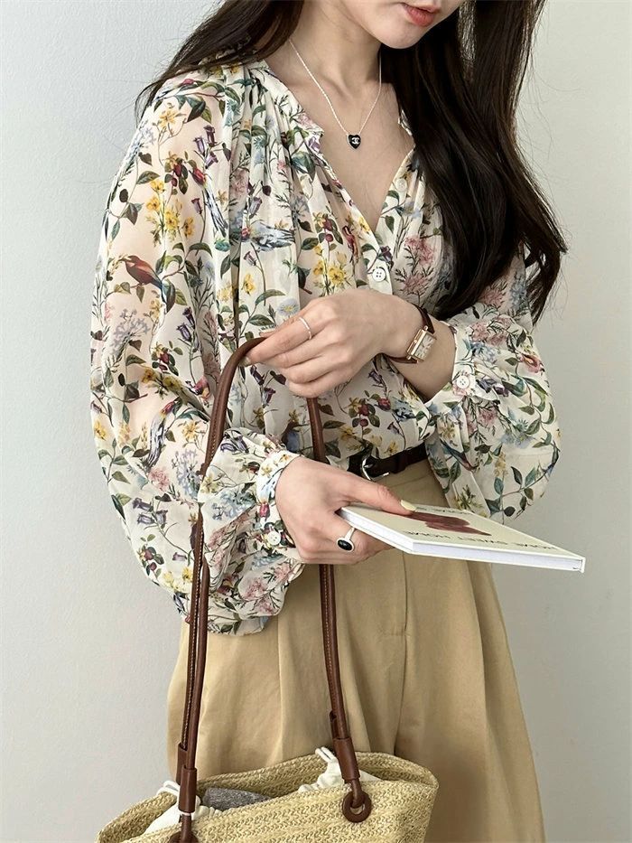 ブラウス ボリューム袖 レディース トップス シャツ vネック 花柄 消しプリーツ シフォン 花柄シフォンブラウス シフォンブラウス レディース シャツブラウス 長袖 無地 Vネック