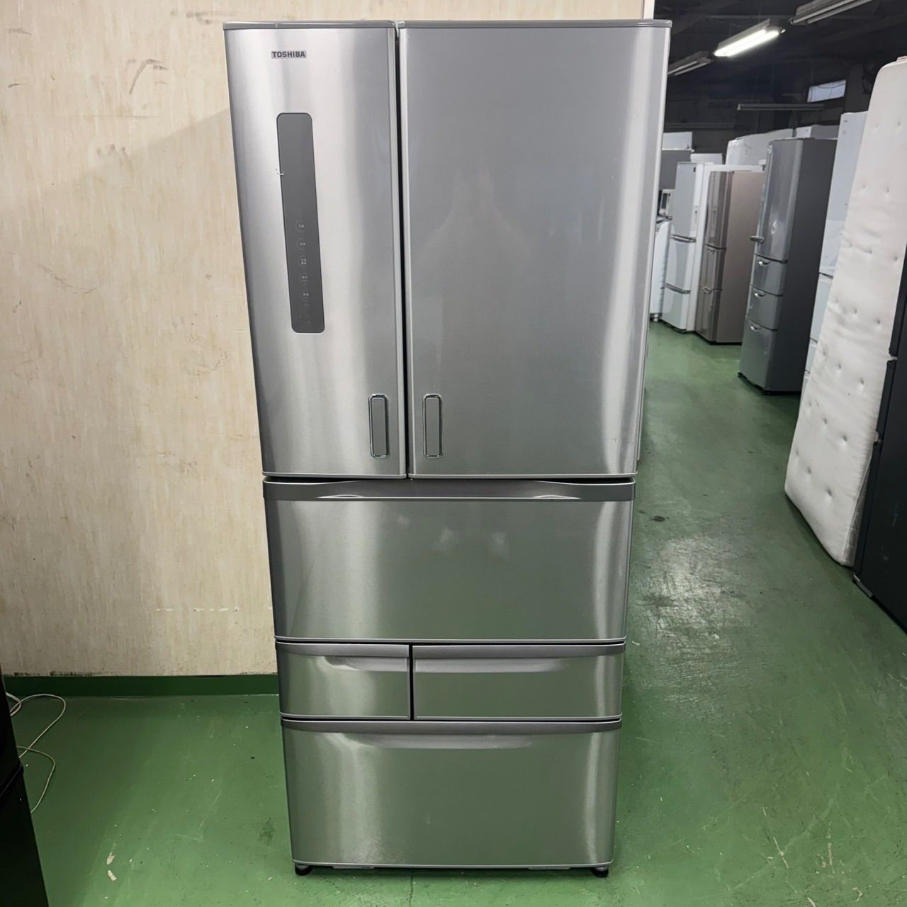 127 TOSHIBA 大型冷蔵庫 618L 600L以上 小型 家庭用 フレンチドア 自動製氷 シルバーカラー おしゃれ