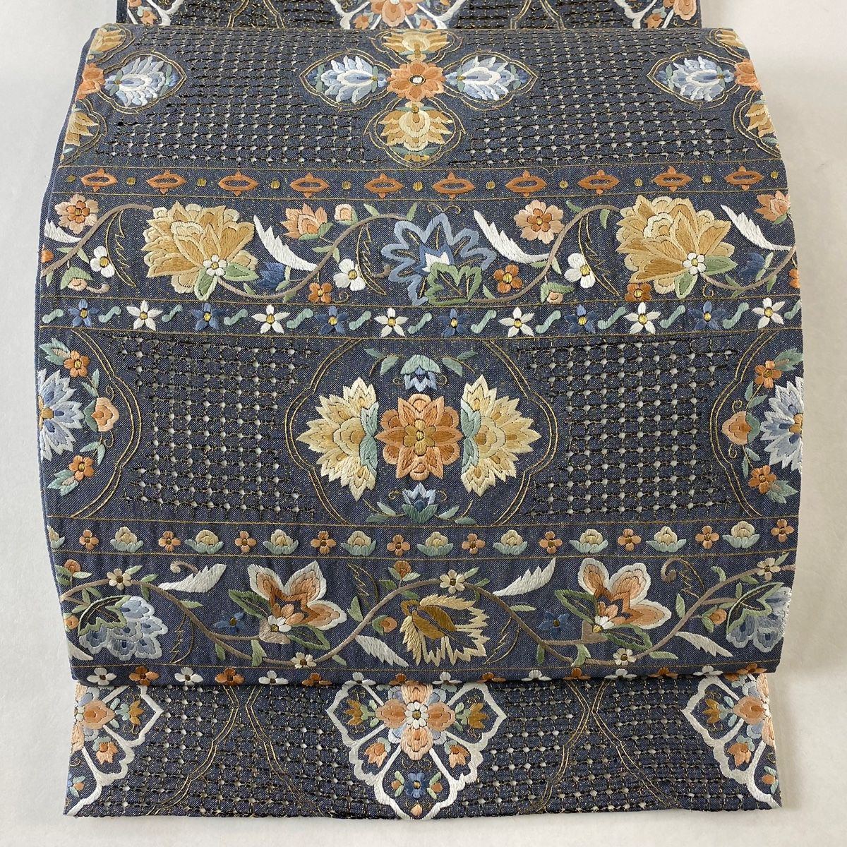 袋帯 華文 更紗 汕頭刺繍 金通し 青灰色 六通 正絹