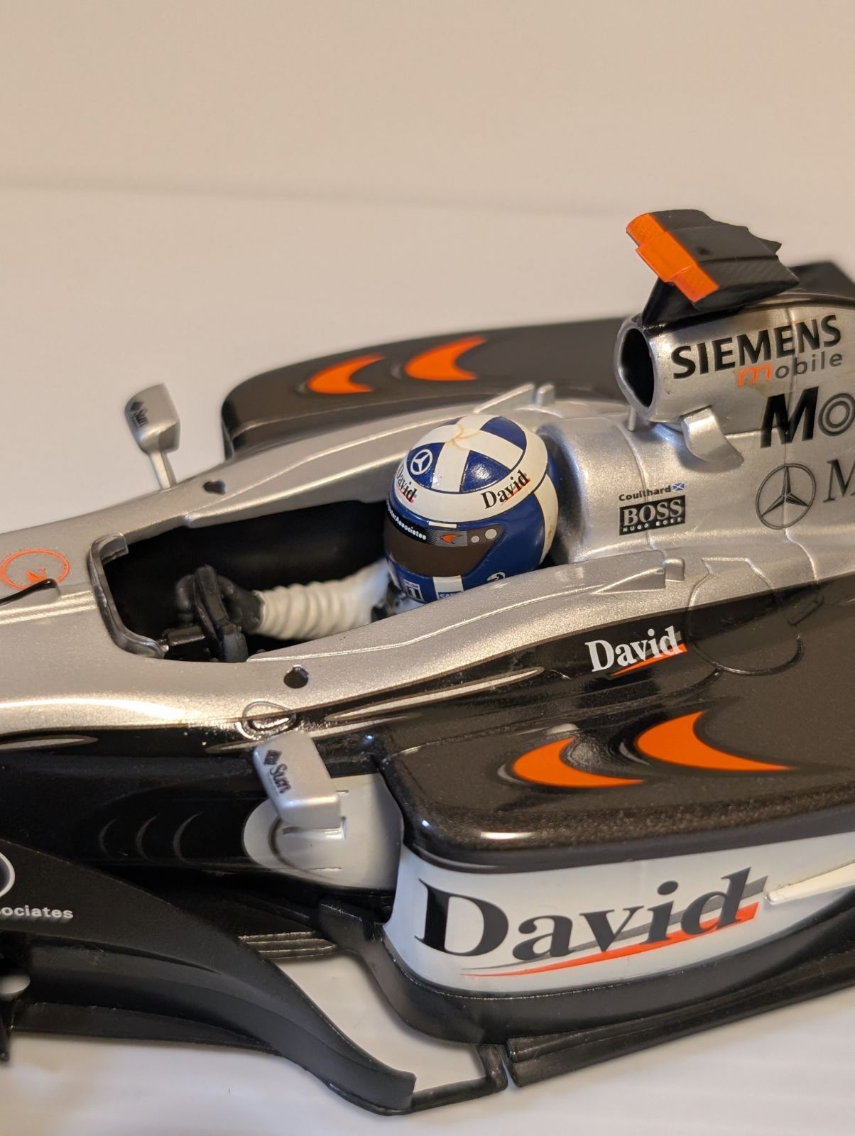 ミニチャンプス 1/18 マクラーレンMP4/17 デビッド・クルサード