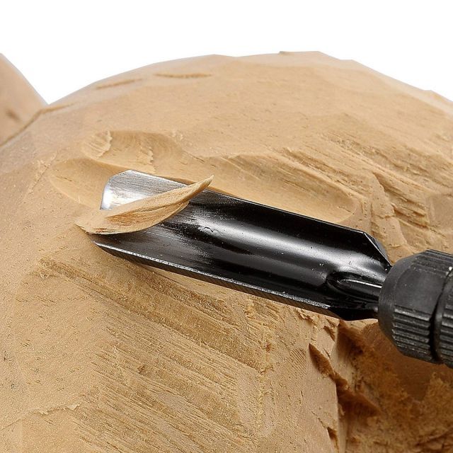 振動で彫刻 木彫