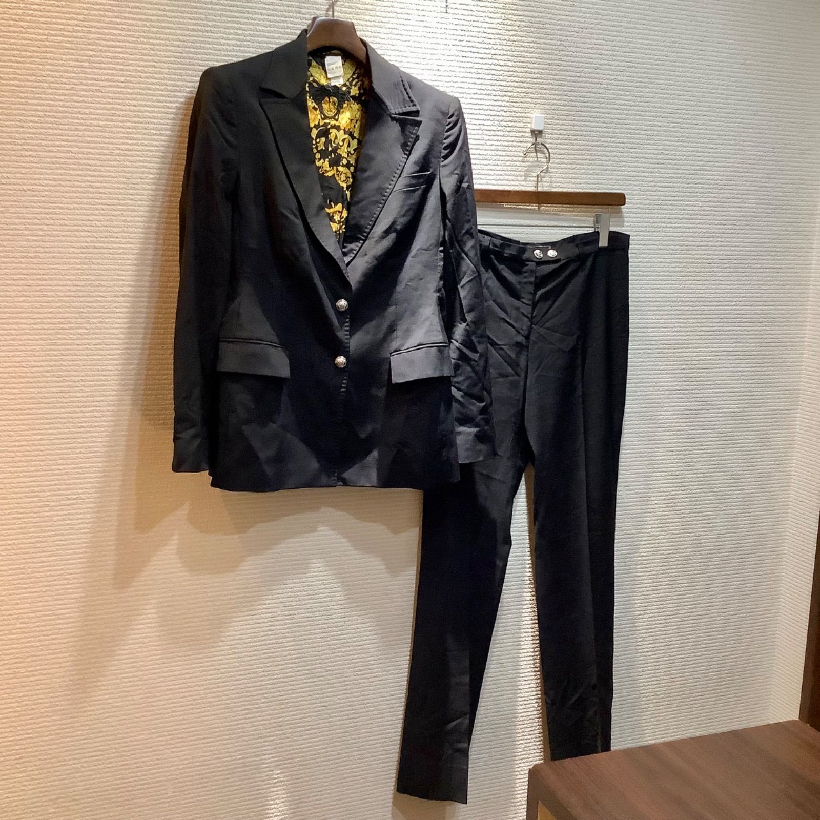 ヴェルサーチェ VERSACE ヴェルサーチ MEDUSA メデューサ スーツ テーラードジャケット スラックスパンツ 黒 44 メンズ L447|T20