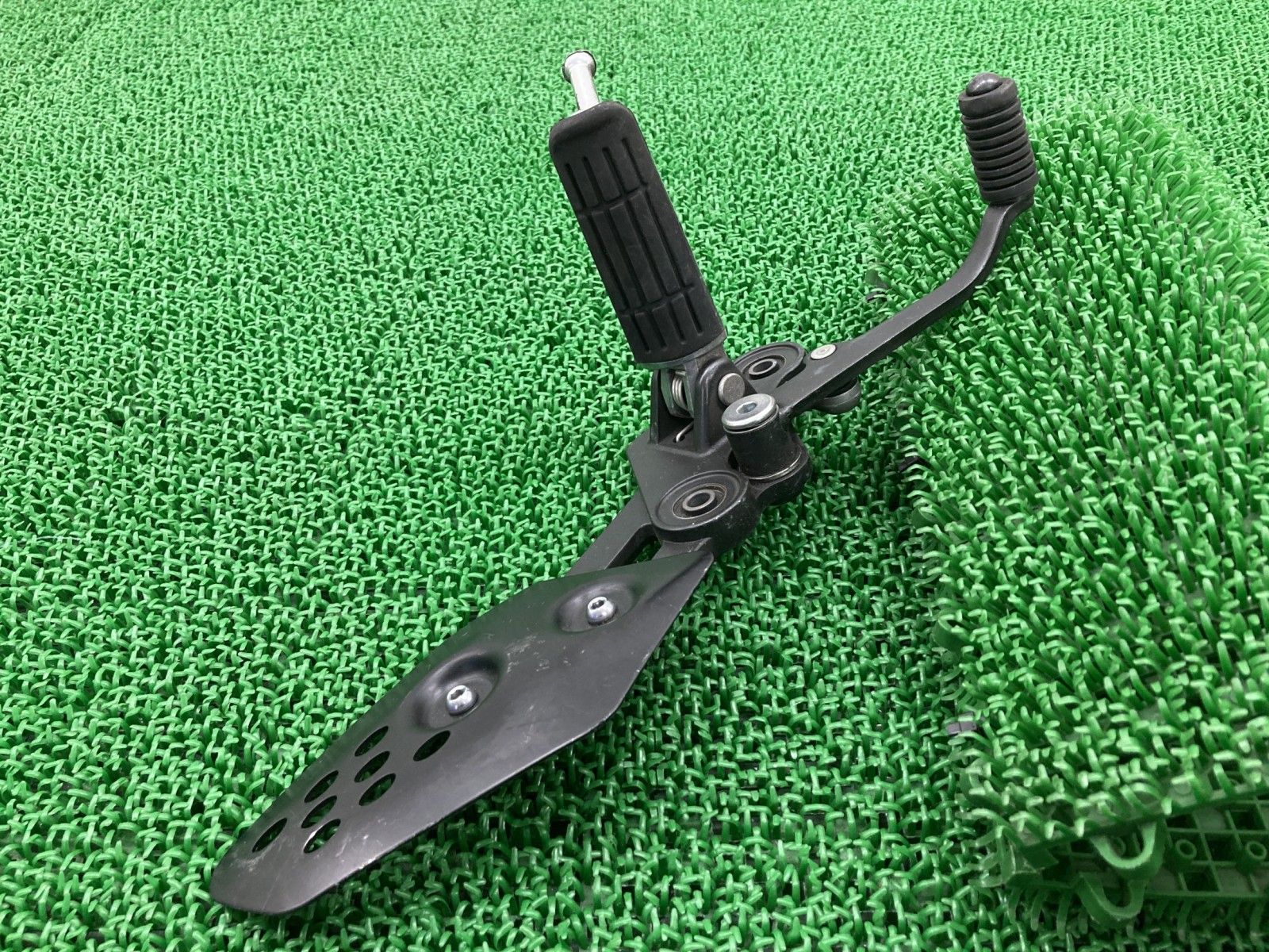 MT-07 ステップ 左 黒 1WS ヤマハ 純正 バイク 部品 RM07J ペグ ヒール
